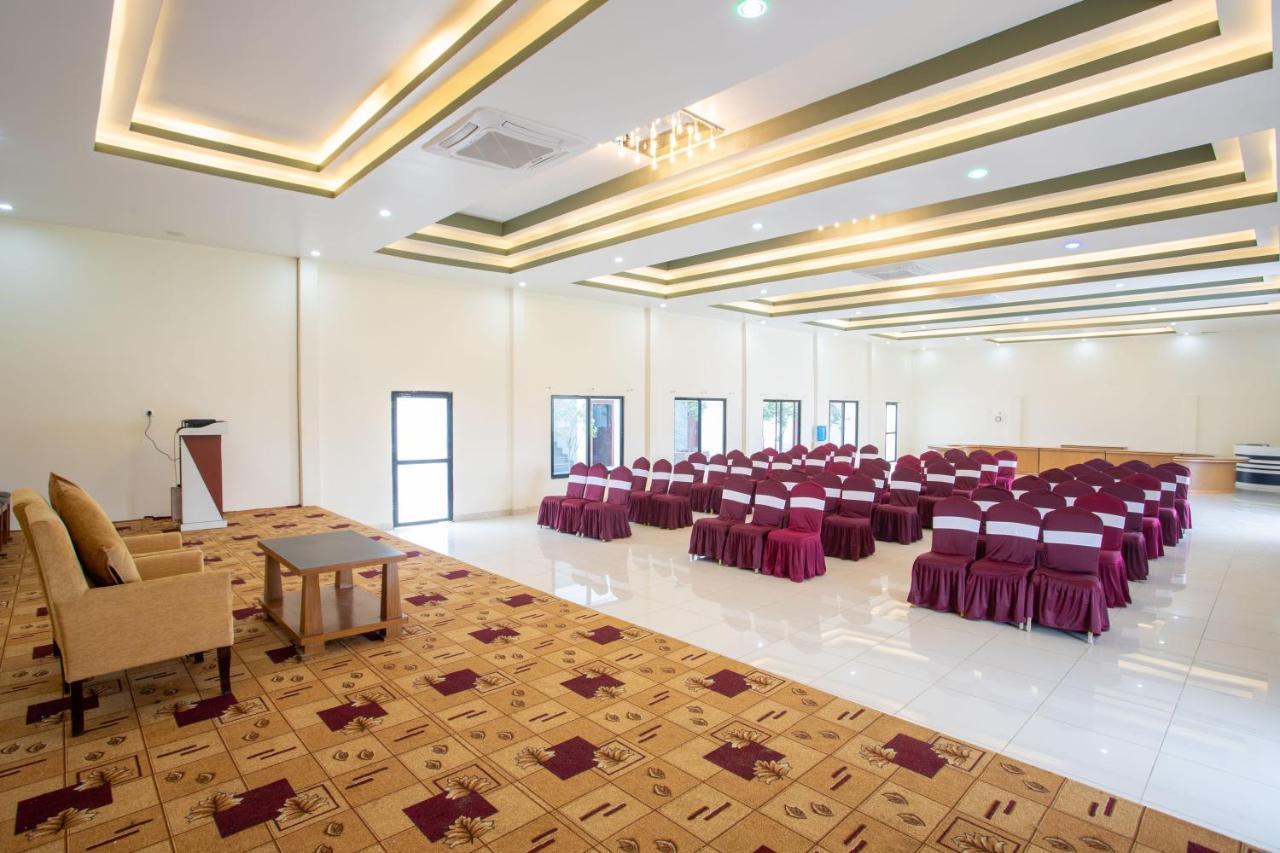 Lumbini Palace Resort Dış mekan fotoğraf